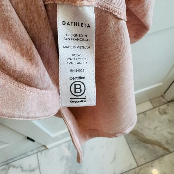 Athleta Tech Long Sleeve Hoodie in Blush Size M - Picture 8 of 8